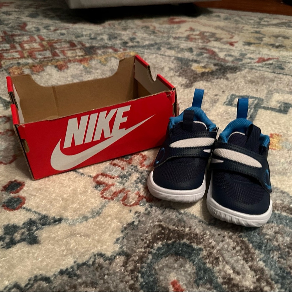 Nike Toddler 5C Team Hustle Shoes | Midnight Blue